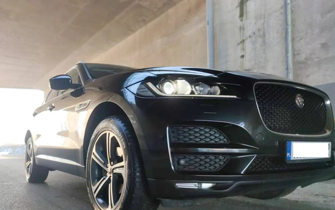 Jaguar F-Pace cena 112500 przebieg: 136500, rok produkcji 2018 z Warszawa małe 191